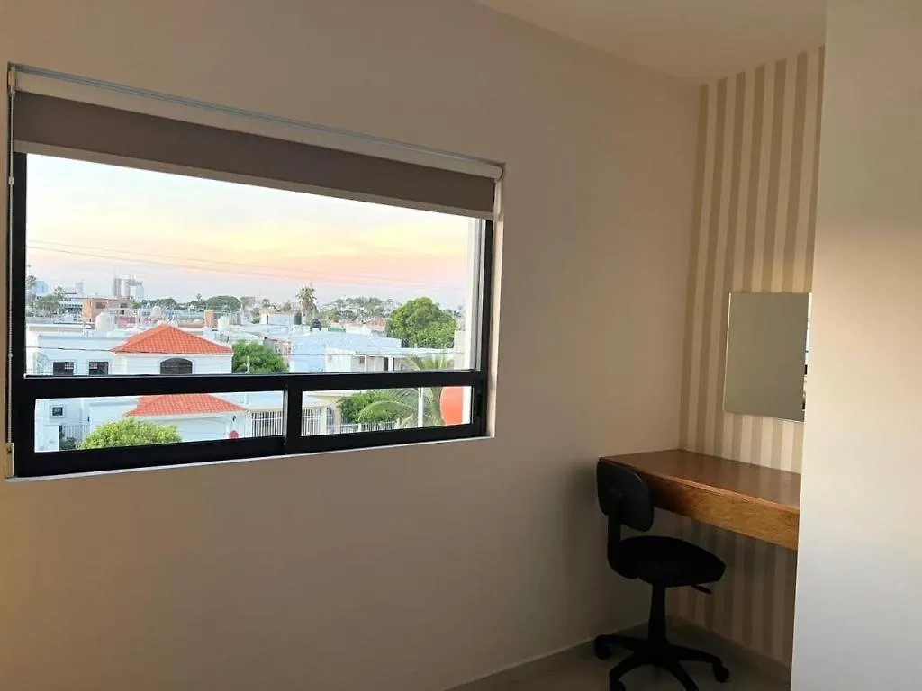 Apartamento Las Hadas: City Condo With Pool Mazatlán México
