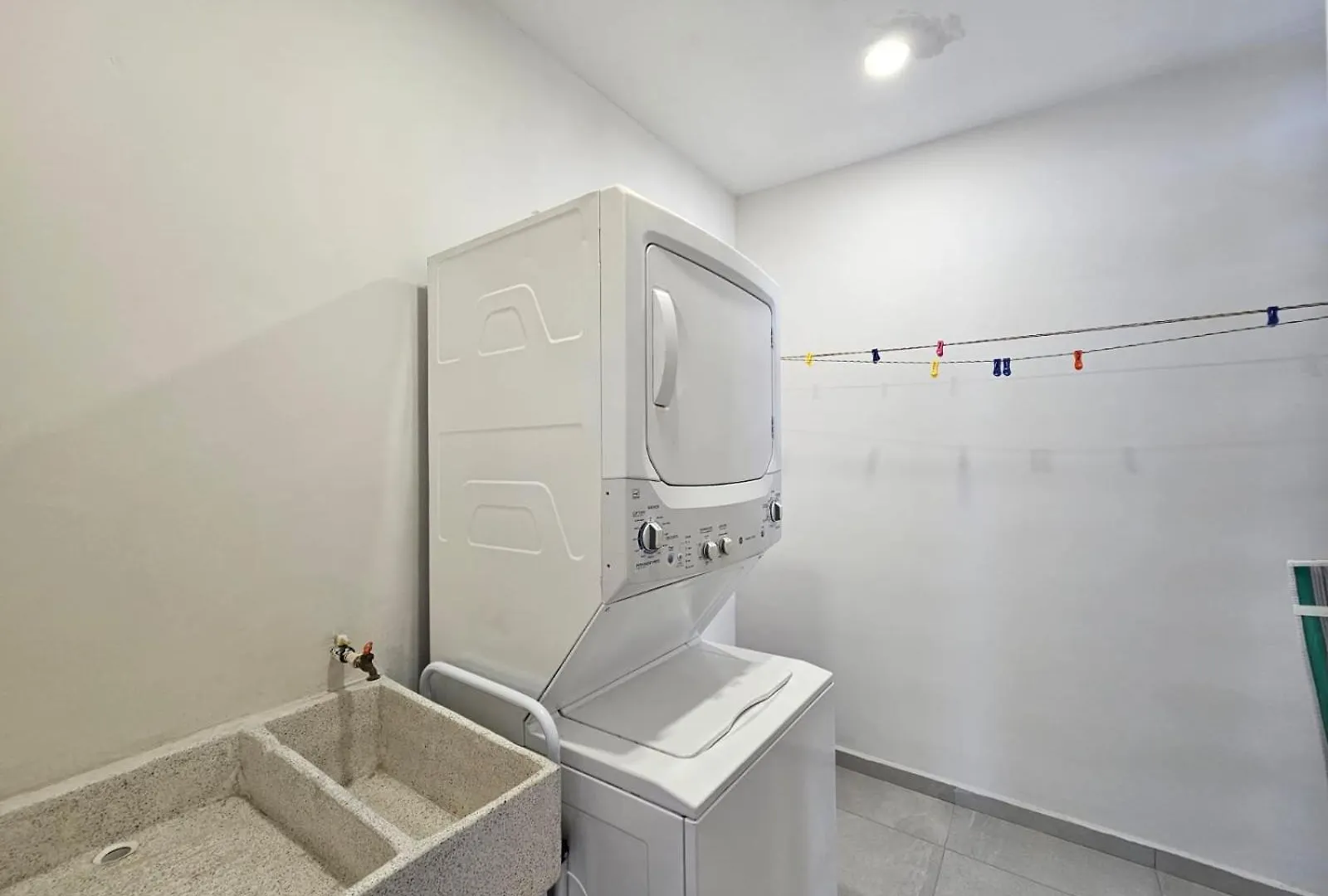 Las Hadas: City Condo With Pool Mazatlán